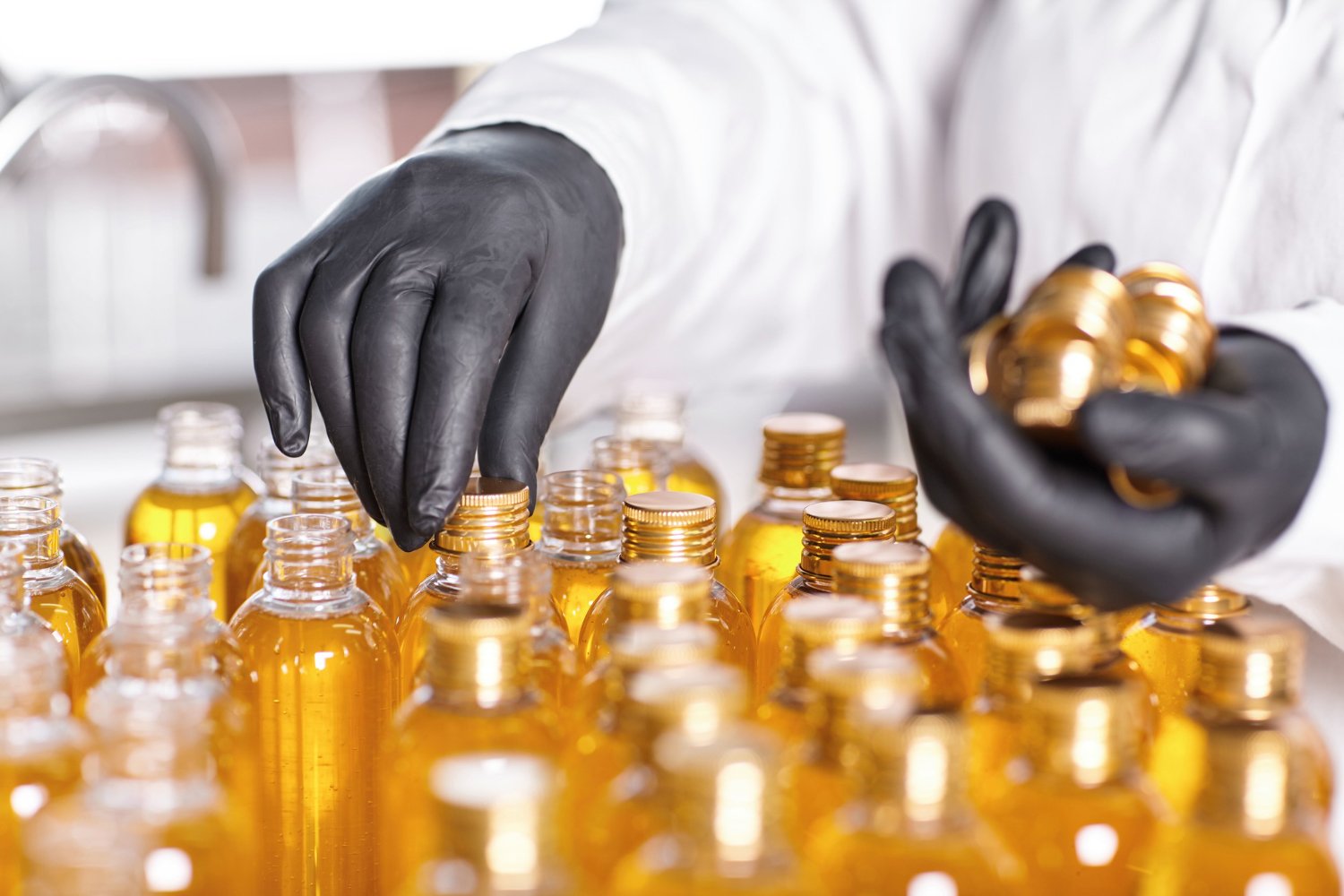 Identifying Pure Mustard Oil in the Market: Essential Tips and Tricks to Avoid Diluted and Chemically Treated Substitutes